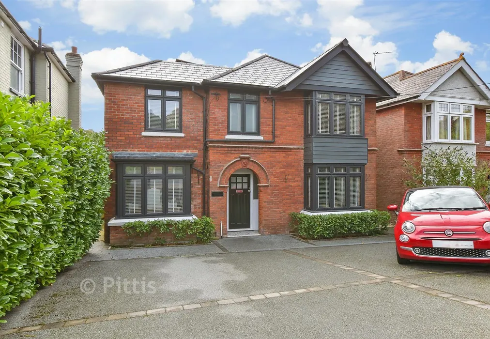 External (Web)* - Clatterford Road, Newport, Isle of Wight - Wards of Kent