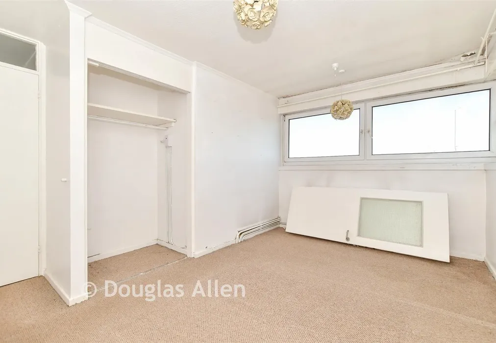 Bedroom 1 - Ballard Walk, Basildon, Essex - Wards of Kent