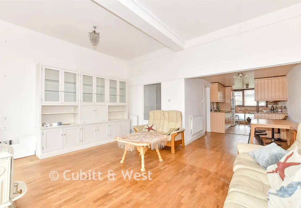 Lounge - Slipper Road, Emsworth, Hampshire - Wards of Kent