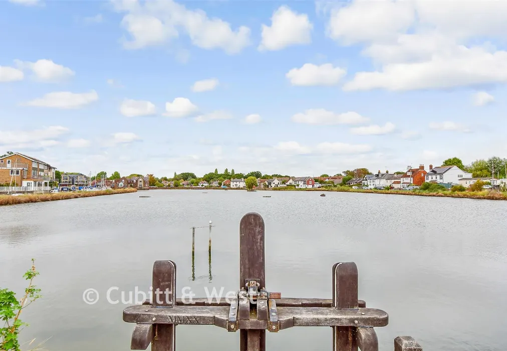 Surrounding Area - Slipper Road, Emsworth, Hampshire - Wards of Kent