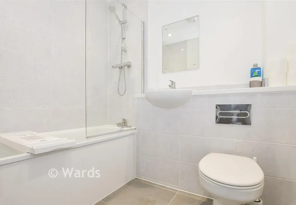 Bathroom - Honeysuckle Way, Coxheath, Maidstone, Kent - Wards of Kent