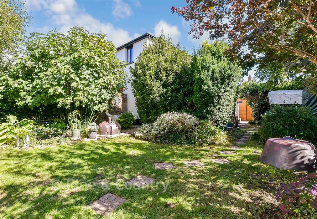 Rear Garden - Bellevue Road, Ramsgate, Kent - Wards of Kent