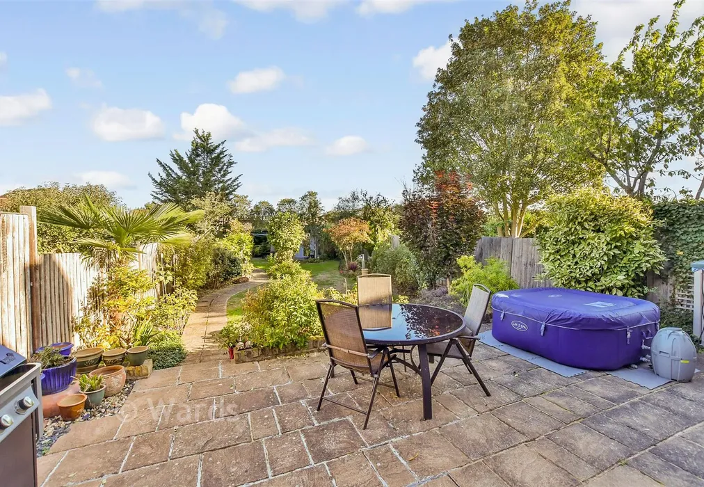 Rear Garden - Lower Rochester Road, Rochester, Kent - Wards of Kent
