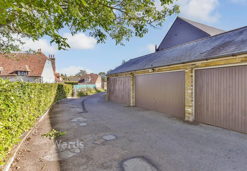 Garage - Lower Rochester Road, Rochester, Kent - Wards of Kent