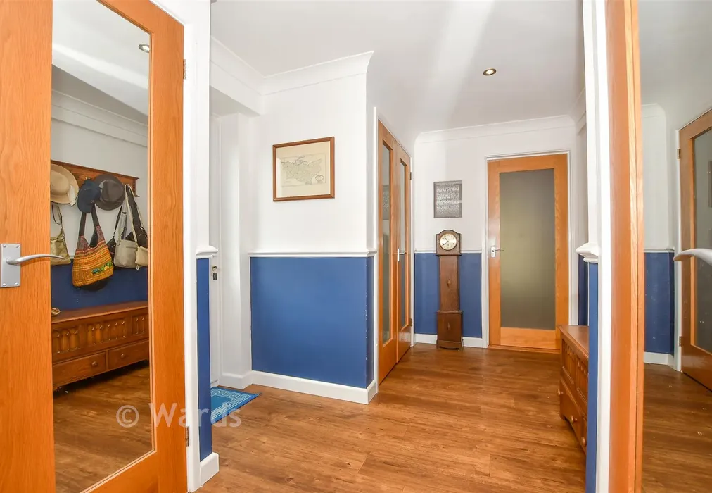 Boot Room - Haste Hill Close, Boughton Monchelsea, Kent - Wards of Kent