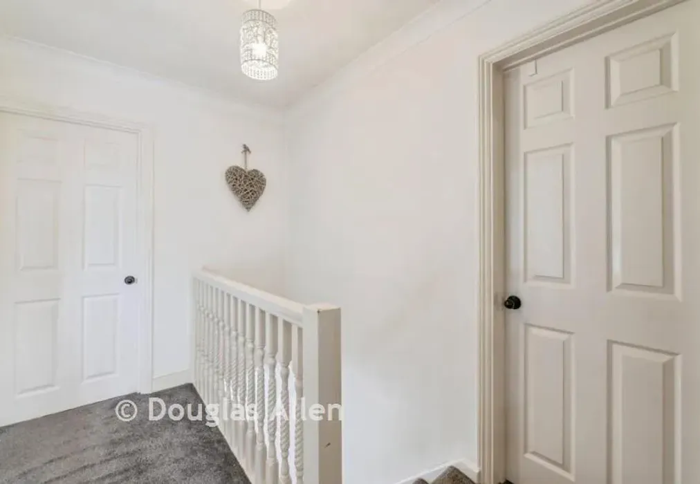 Landing - Parsonage Road, Rainham, Essex - Wards of Kent
