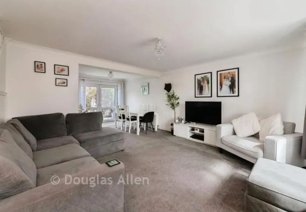 Lounge/Diner - Parsonage Road, Rainham, Essex - Wards of Kent