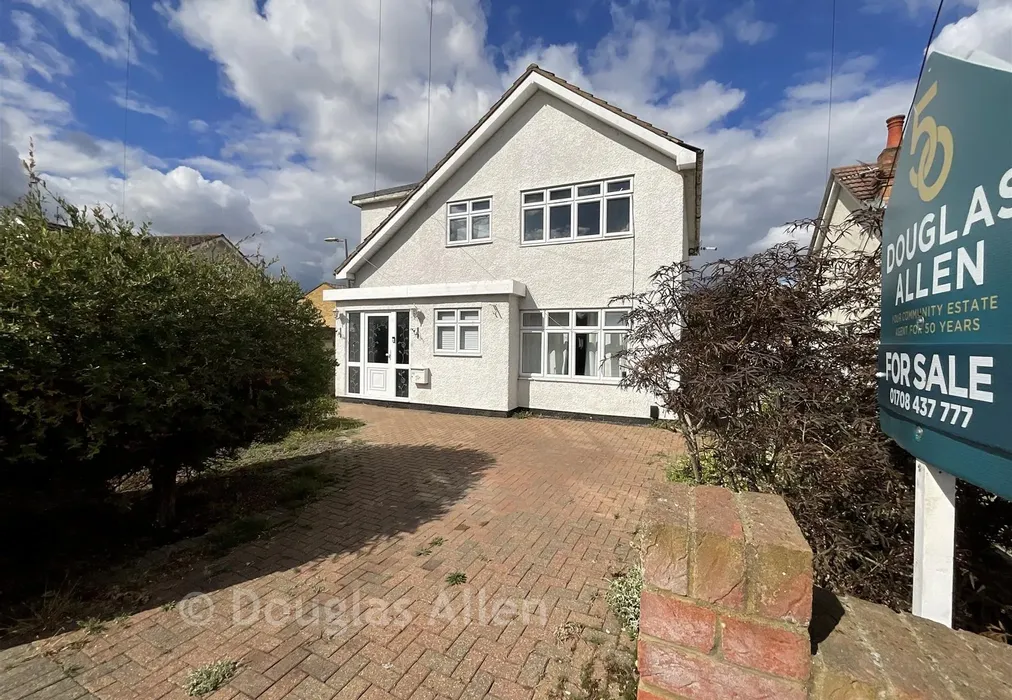 External Brochure - Parsonage Road, Rainham, Essex - Wards of Kent