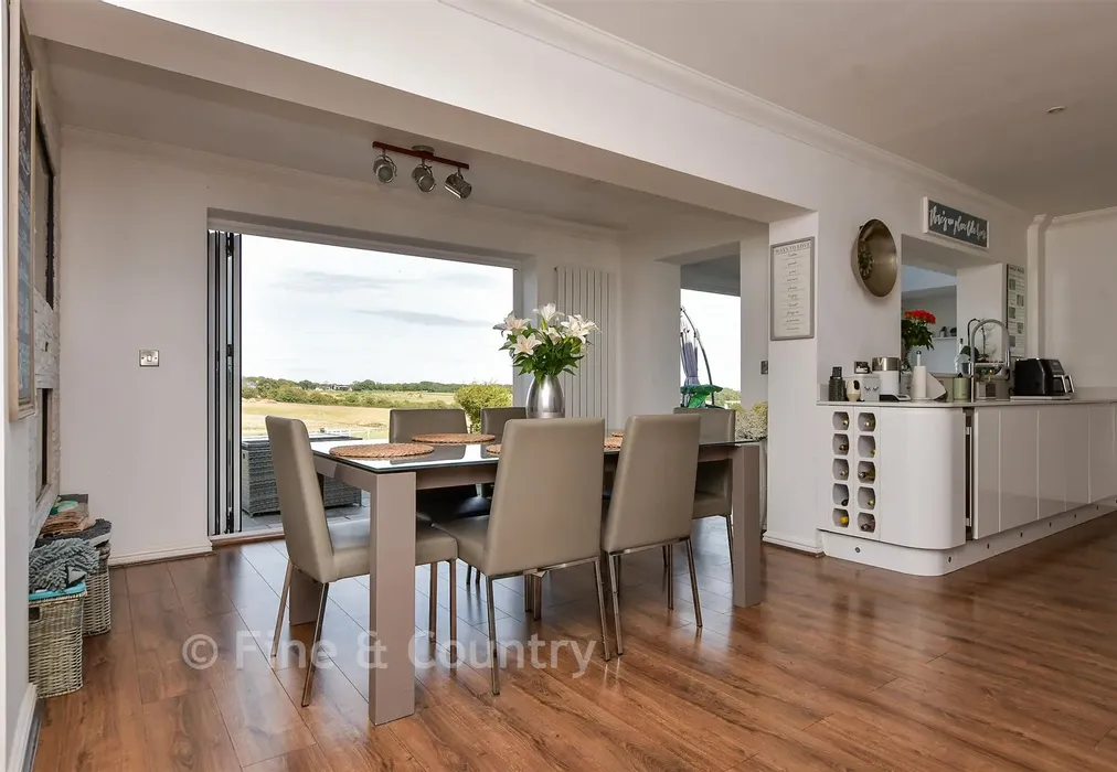 Kitchen/Breakfast Area - Foreland Heights, Broadstairs, Kent - Wards of Kent