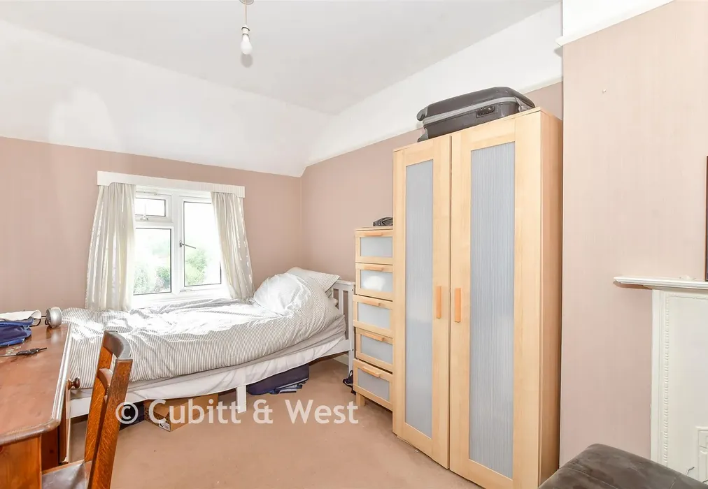 Bedroom 2 - Fitzalan Road, Arundel, West Sussex - Wards of Kent