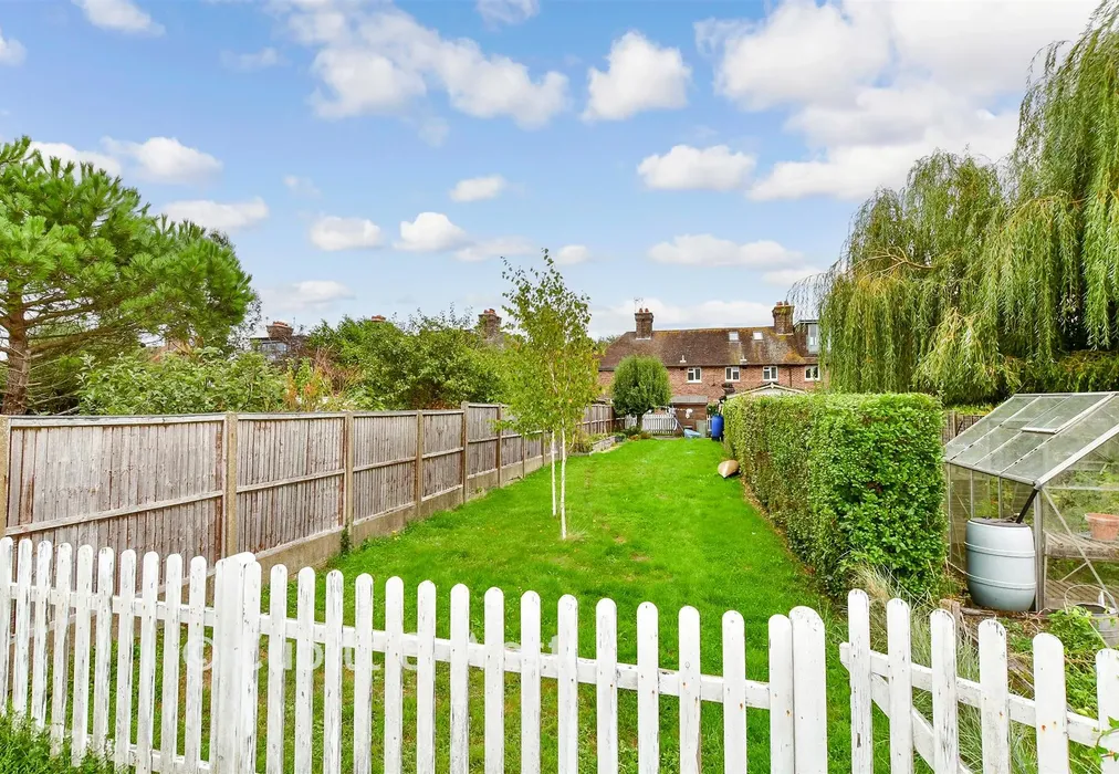 Rear Garden - Fitzalan Road, Arundel, West Sussex - Wards of Kent