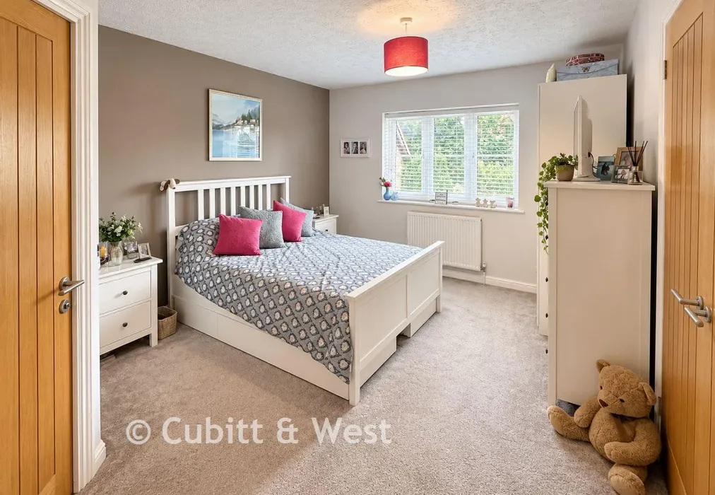 Master Bedroom - Swift Close, Ridgewood, Uckfield, East Sussex - Wards of Kent