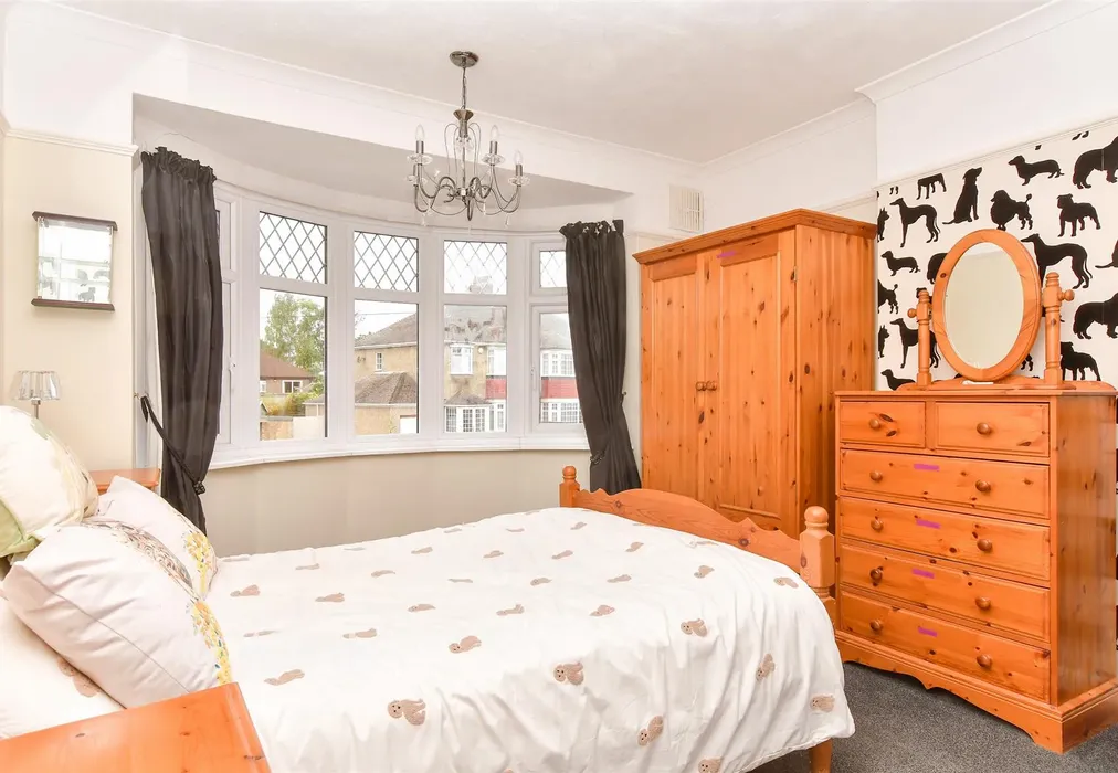 Bedroom 1 - Pattens Lane, Chatham, Kent - Wards of Kent