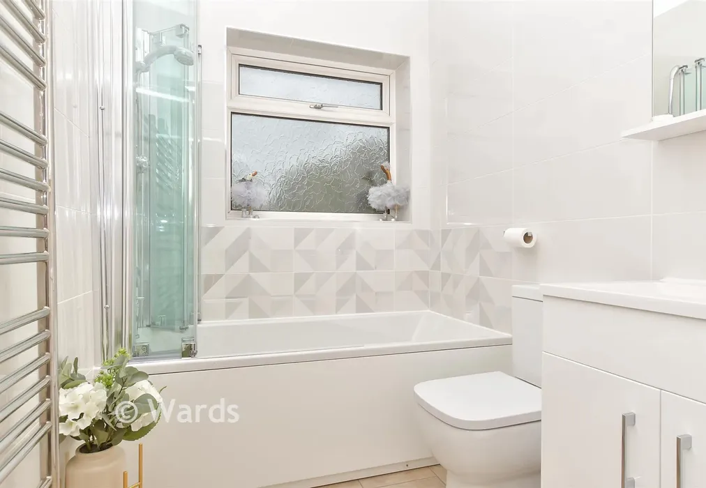 Bathroom - Pattens Lane, Chatham, Kent - Wards of Kent