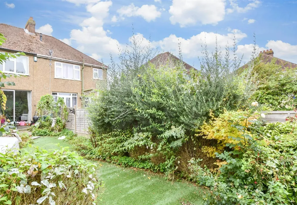 Rear Garden - Pattens Lane, Chatham, Kent - Wards of Kent