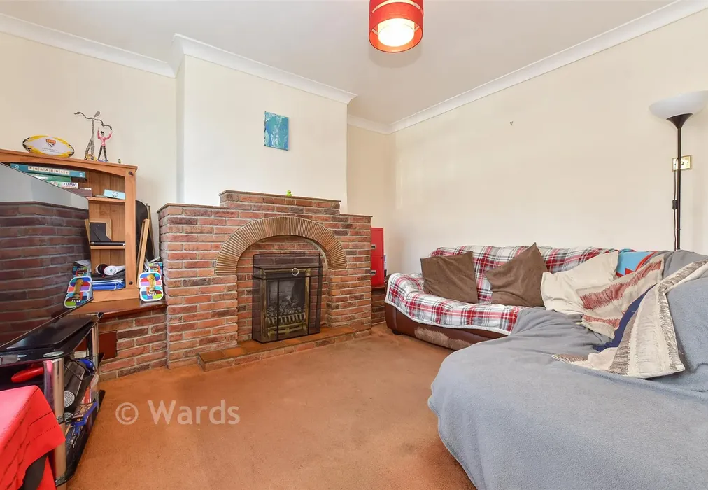 Lounge - St. John's Road, Elvington, Dover, Kent - Wards of Kent