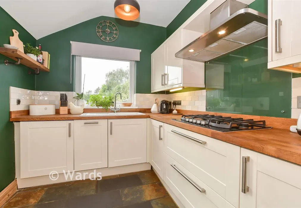 Kitchen - New Road, Eythorne, Dover, Kent - Wards of Kent