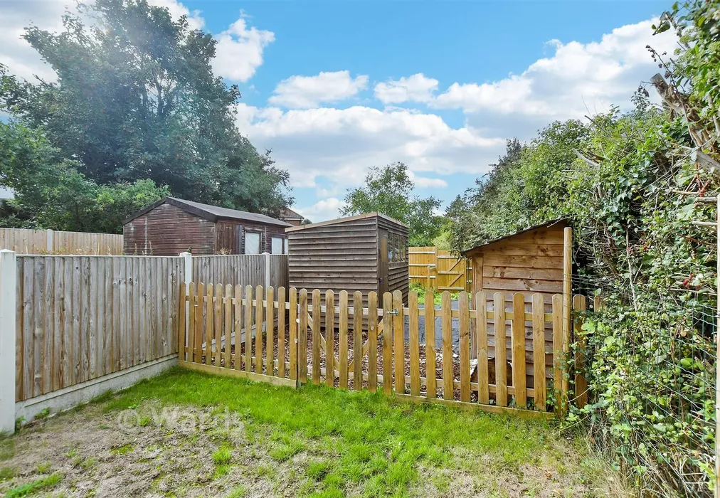 Workshop/Outbuildings - New Road, Eythorne, Dover, Kent - Wards of Kent