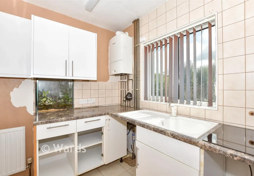 Kitchen - St. John's Road, Whitstable, Kent - Wards of Kent