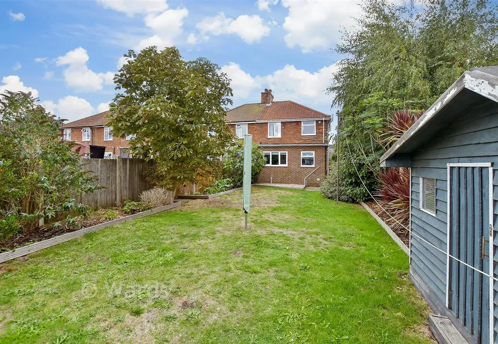 Rear Garden - Langport Road, New Romney, Kent - Wards of Kent