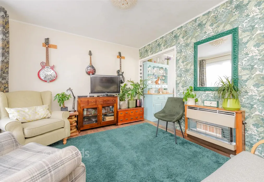 Lounge - Holly Road, Rochester, Kent - Wards of Kent