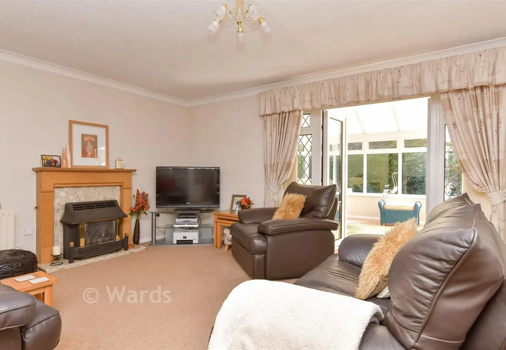 Lounge - The Covert, Chatham, Kent - Wards of Kent
