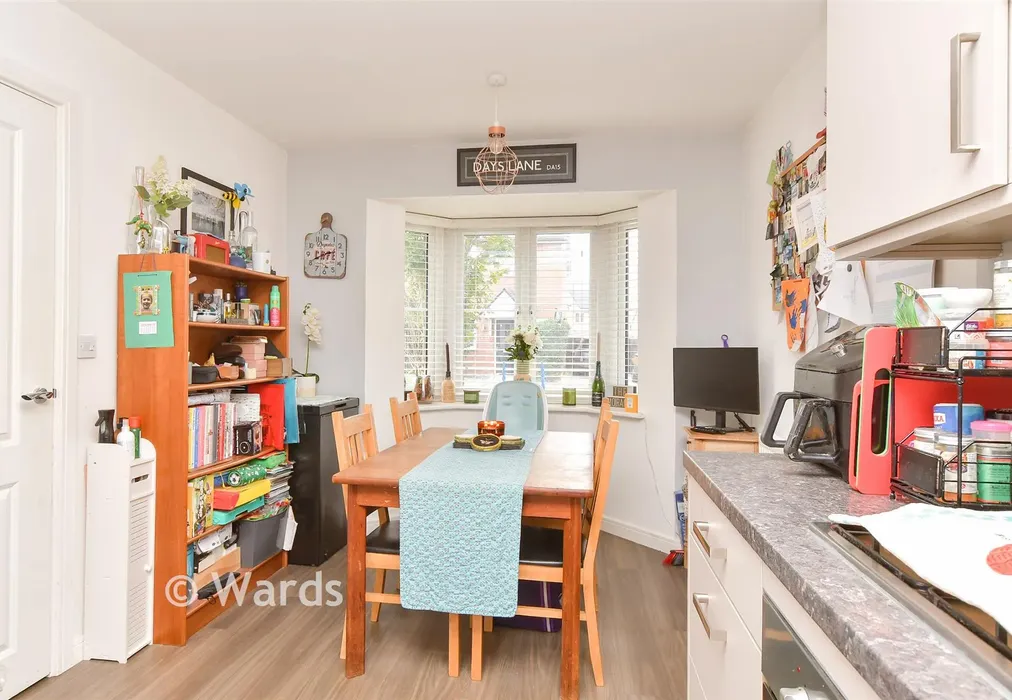 Kitchen/ Diner - Sun Marsh Way, Gravesend, Kent - Wards of Kent