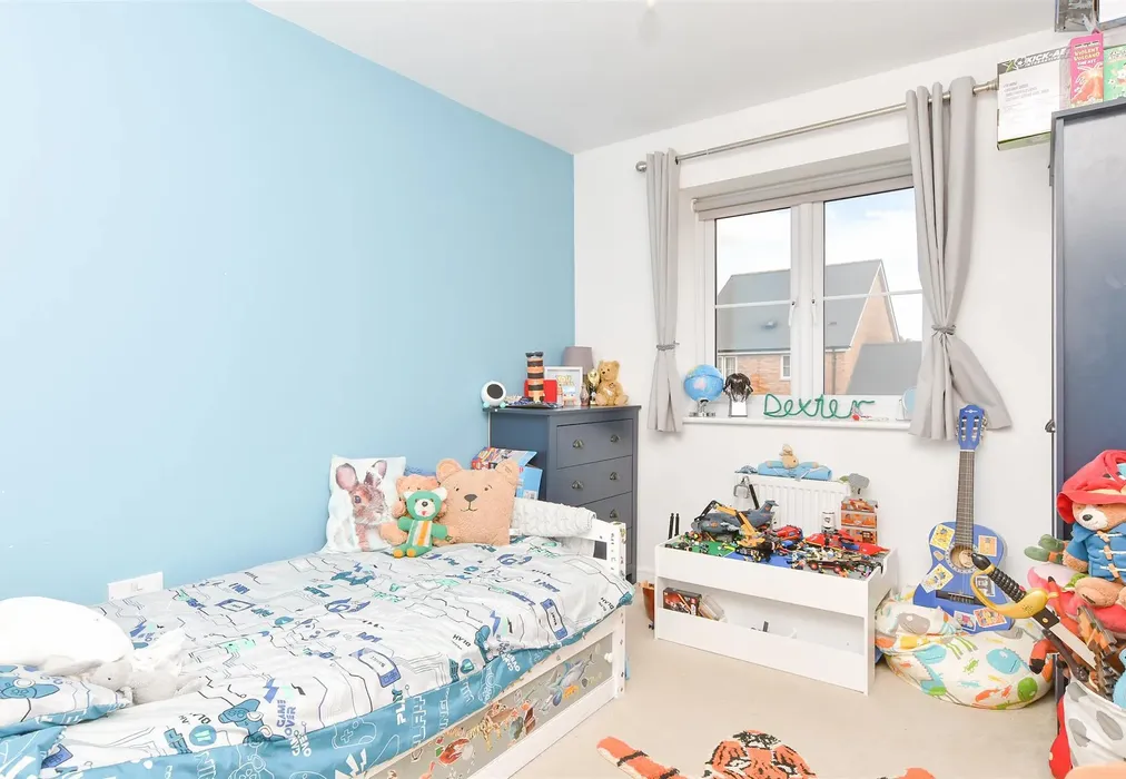 Bedroom 2 - Sun Marsh Way, Gravesend, Kent - Wards of Kent