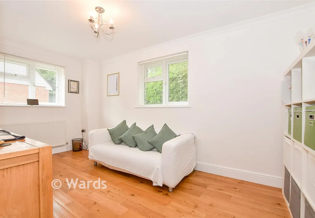 Family Room - Heath Road, Boughton Monchelsea, Maidstone, Kent - Wards of Kent