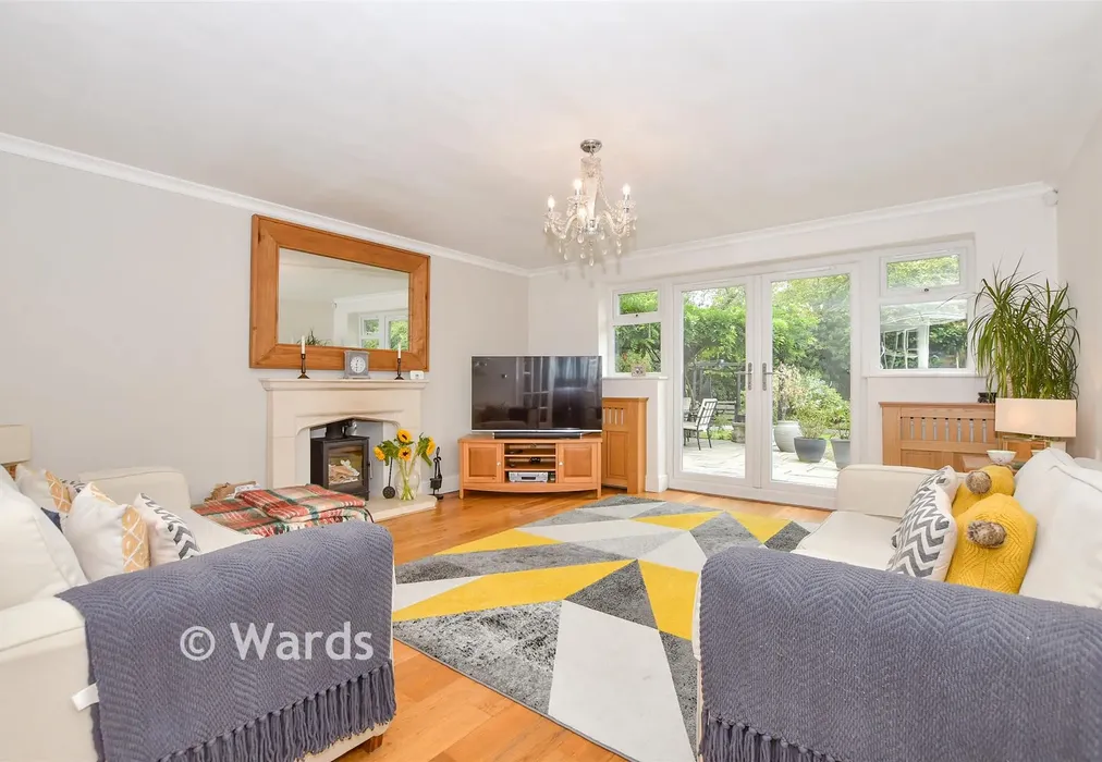 Lounge - Heath Road, Boughton Monchelsea, Maidstone, Kent - Wards of Kent