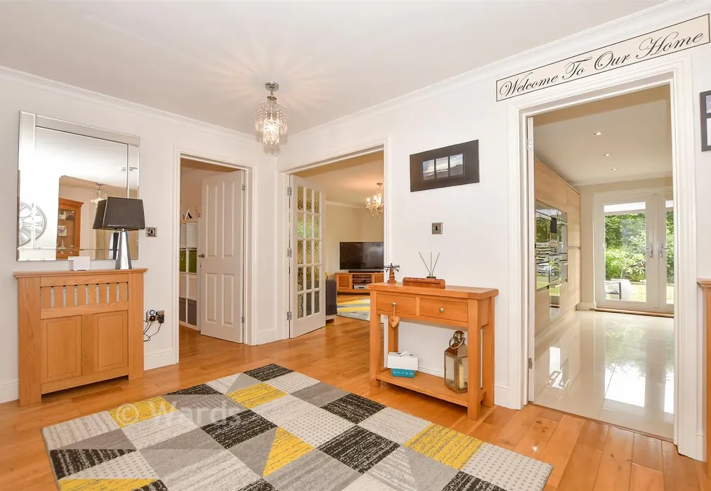Internal Lifestyle Photograph - Heath Road, Boughton Monchelsea, Maidstone, Kent - Wards of Kent