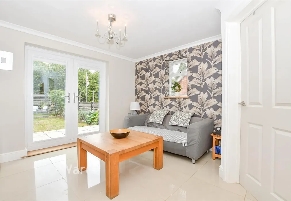 Kitchen - Heath Road, Boughton Monchelsea, Maidstone, Kent - Wards of Kent