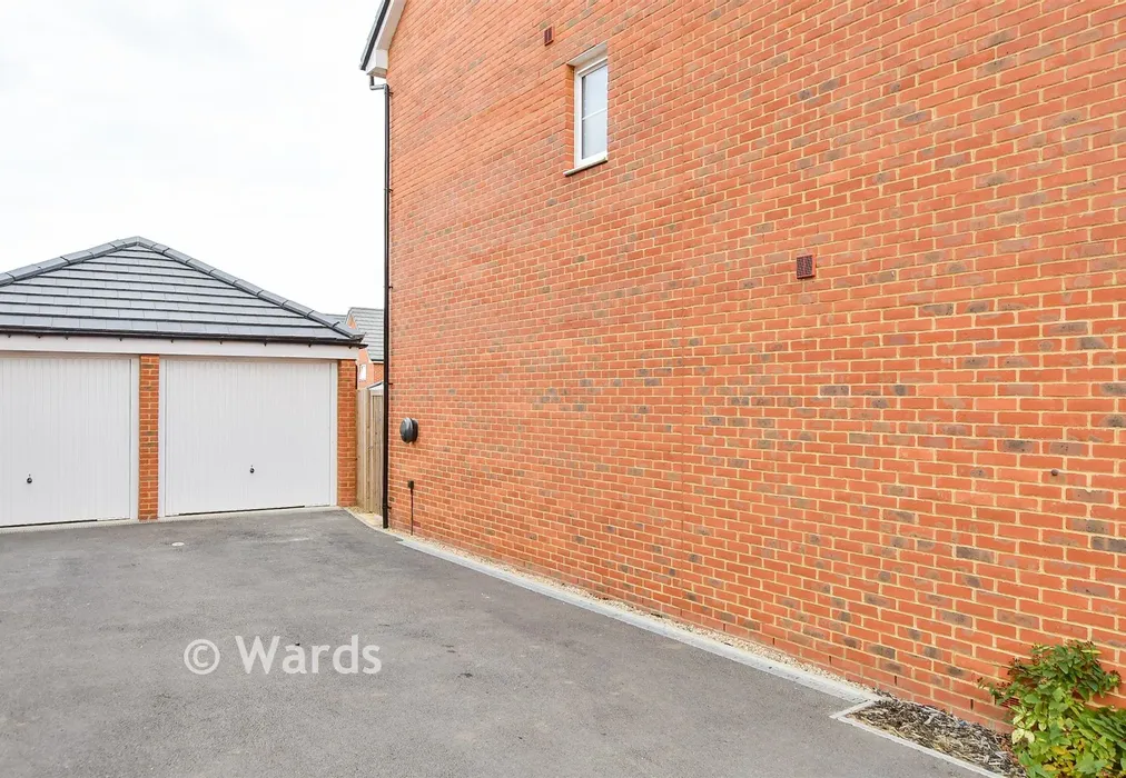 Driveway/Parking - Matrix Road, Aylesford, Kent - Wards of Kent