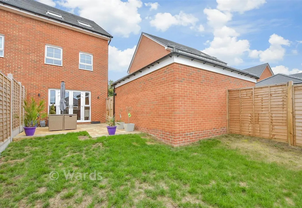 Rear Garden - Matrix Road, Aylesford, Kent - Wards of Kent