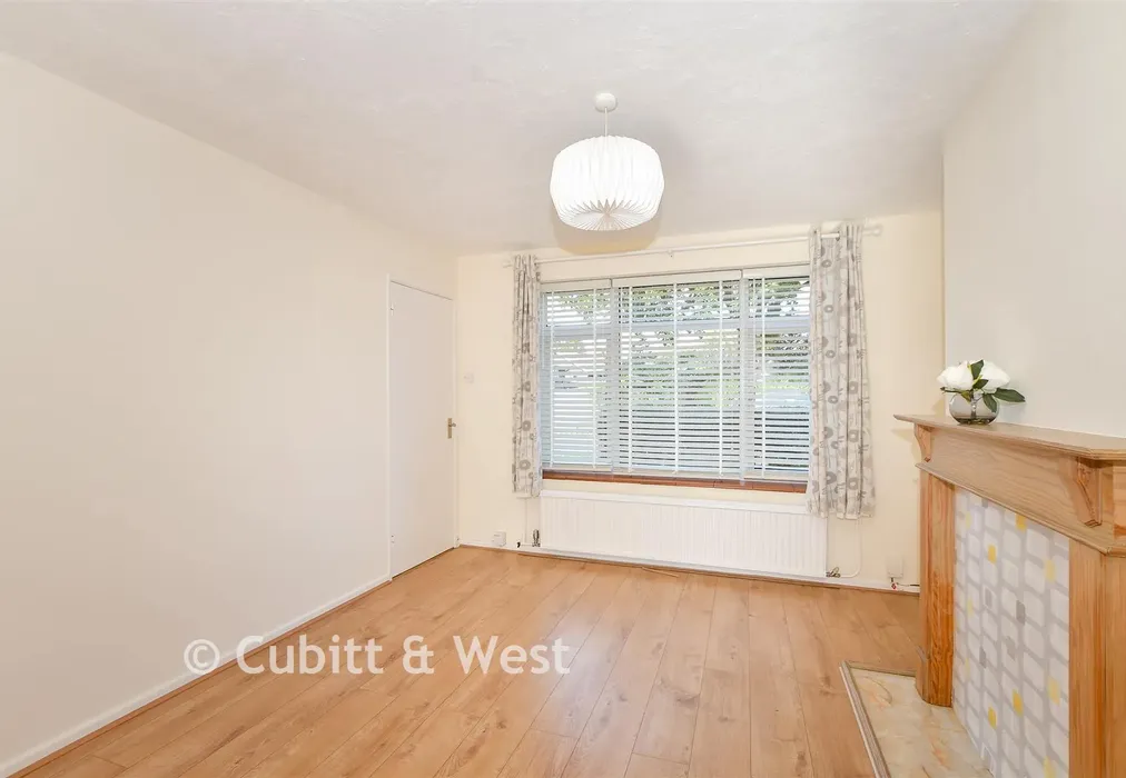 Lounge - Rother Crescent, Gossops Green, Crawley, West Sussex - Wards of Kent