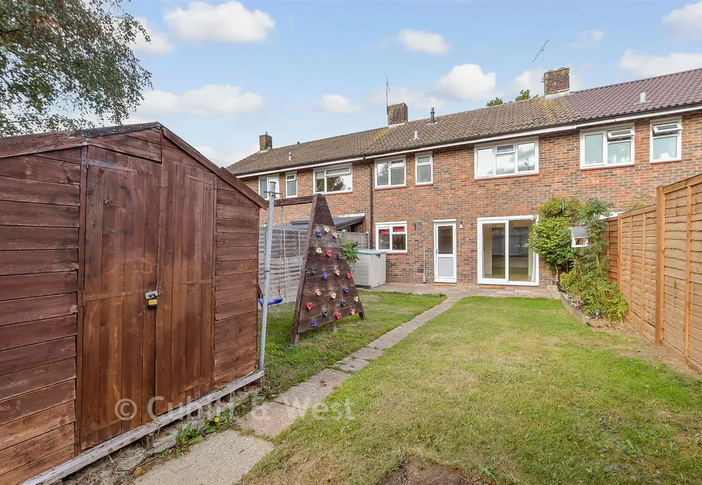 Rear Garden - Rother Crescent, Gossops Green, Crawley, West Sussex - Wards of Kent