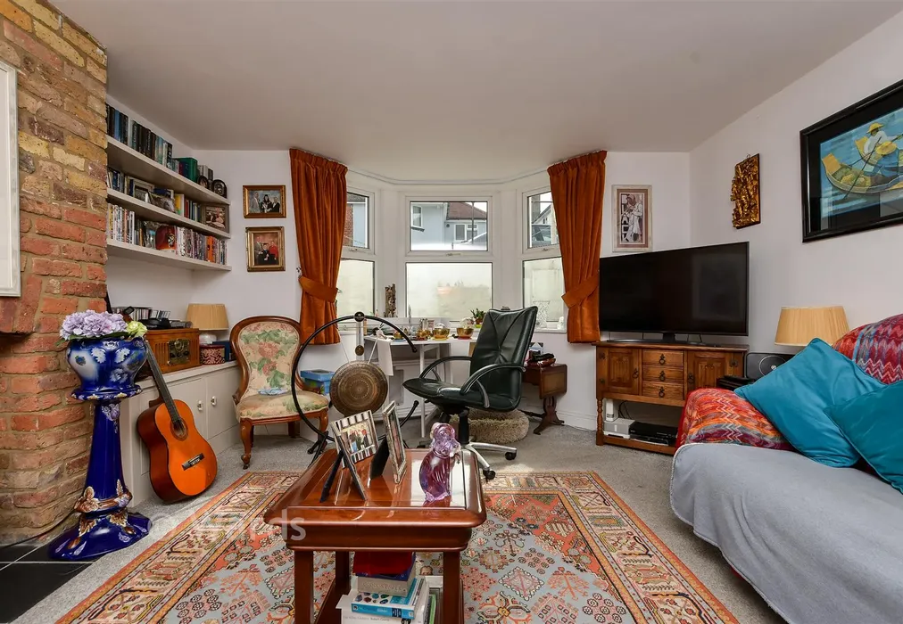 Lounge - Belmont Road, Broadstairs, Kent - Wards of Kent