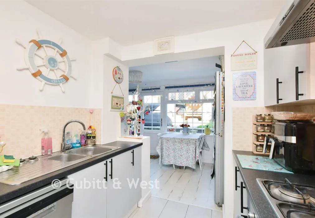 Kitchen - Rudyard Road, Woodingdean, Brighton, East Sussex - Wards of Kent