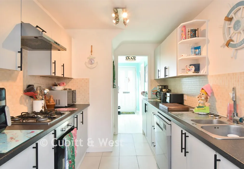 Kitchen - Rudyard Road, Woodingdean, Brighton, East Sussex - Wards of Kent