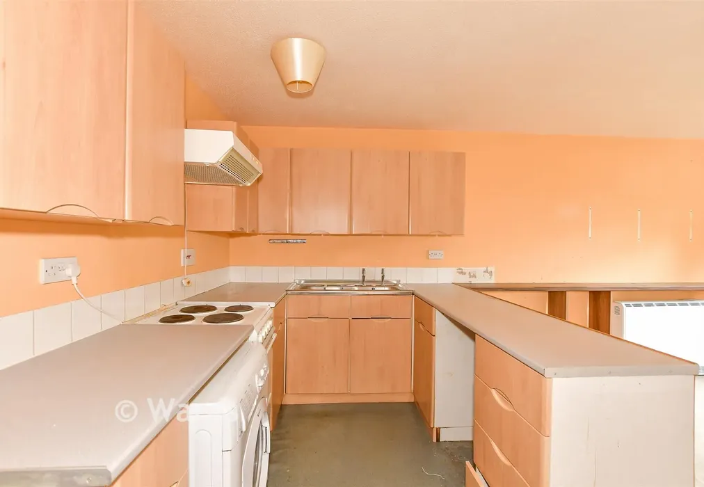 Lounge/ Kitchen - Old Park Avenue, Canterbury, Kent - Wards of Kent