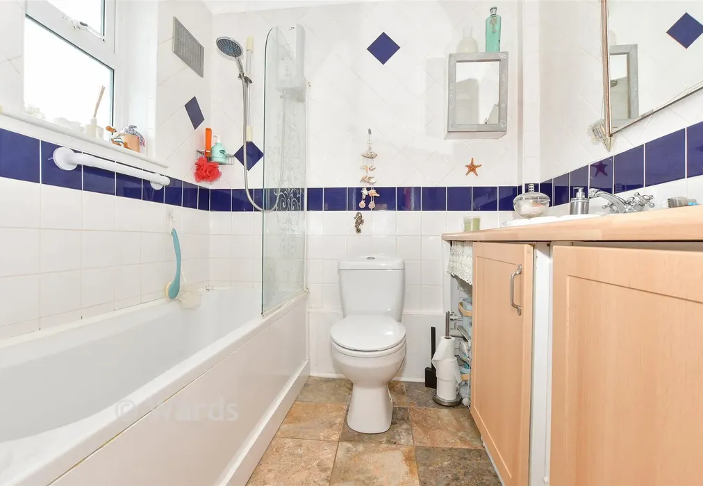Bathroom - Milner Crescent, Aylesham, Canterbury, Kent - Wards of Kent
