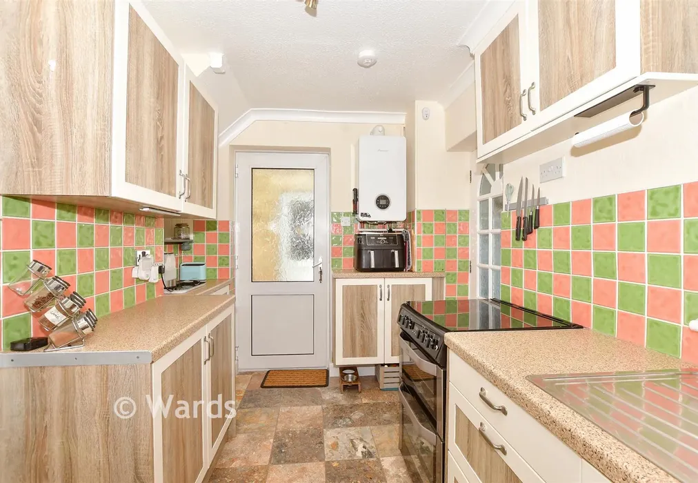 Kitchen - Milner Crescent, Aylesham, Canterbury, Kent - Wards of Kent