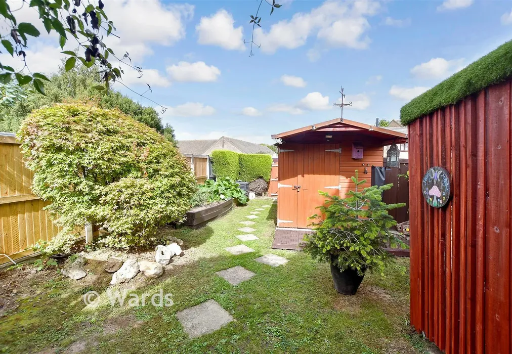Rear Garden - Milner Crescent, Aylesham, Canterbury, Kent - Wards of Kent