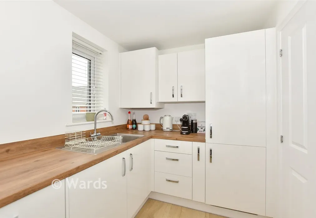 Kitchen - Dearman Crescent, Hythe, Kent - Wards of Kent