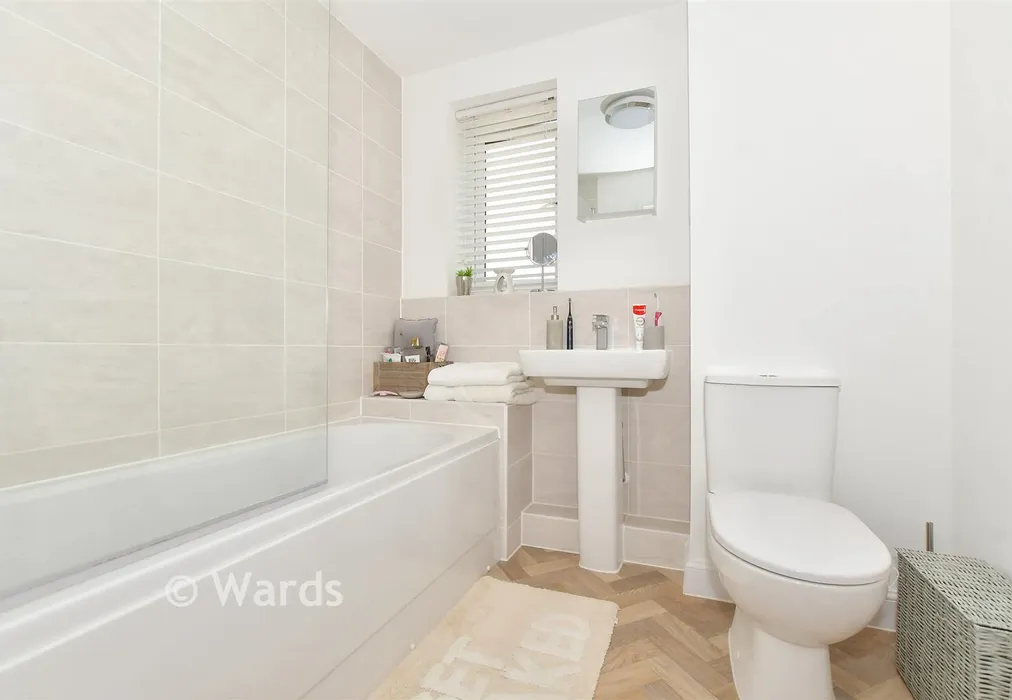 Bathroom - Dearman Crescent, Hythe, Kent - Wards of Kent