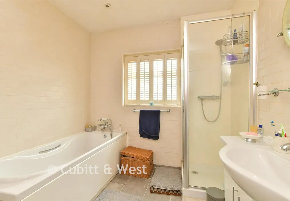 Bathroom - Angus Road, Goring-By-Sea, Worthing, West Sussex - Wards of Kent