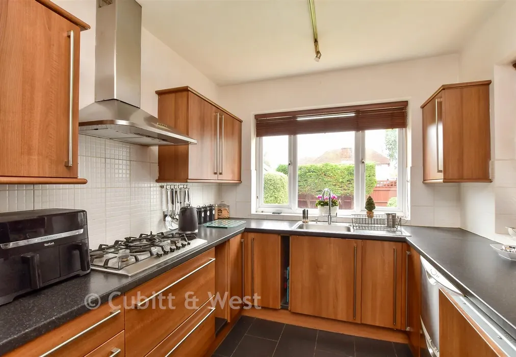 Kitchen - Angus Road, Goring-By-Sea, Worthing, West Sussex - Wards of Kent