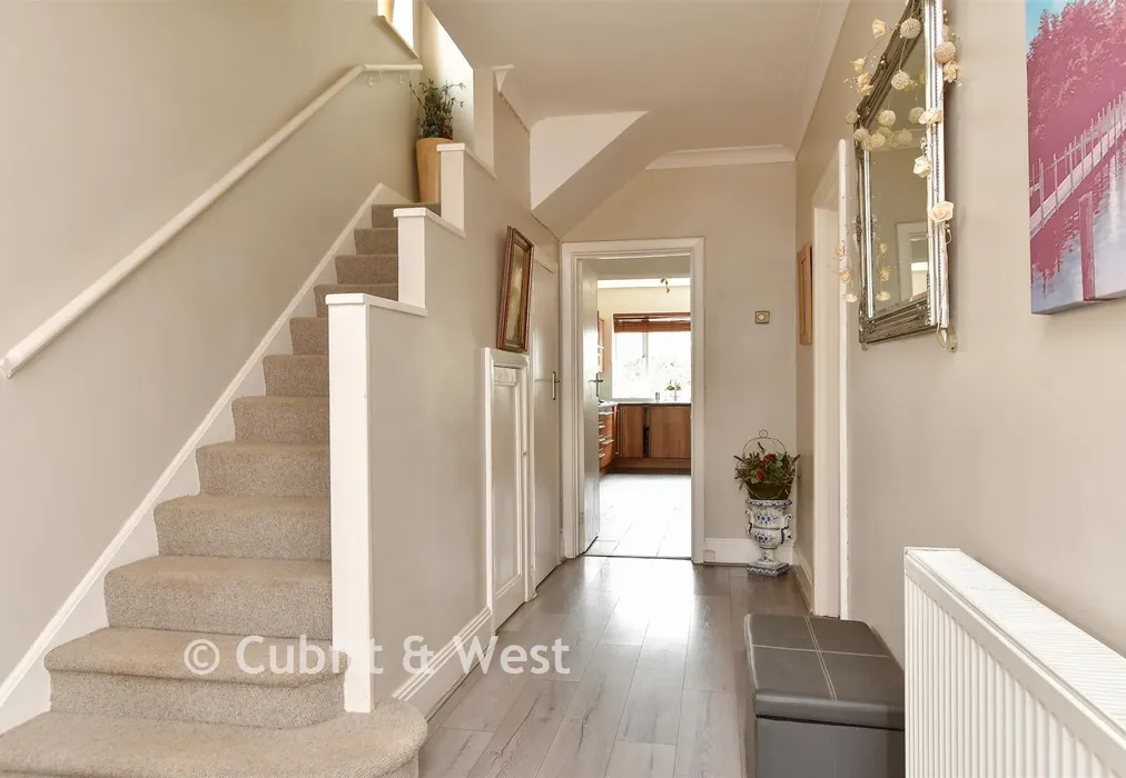 Entrance Hall - Angus Road, Goring-By-Sea, Worthing, West Sussex - Wards of Kent