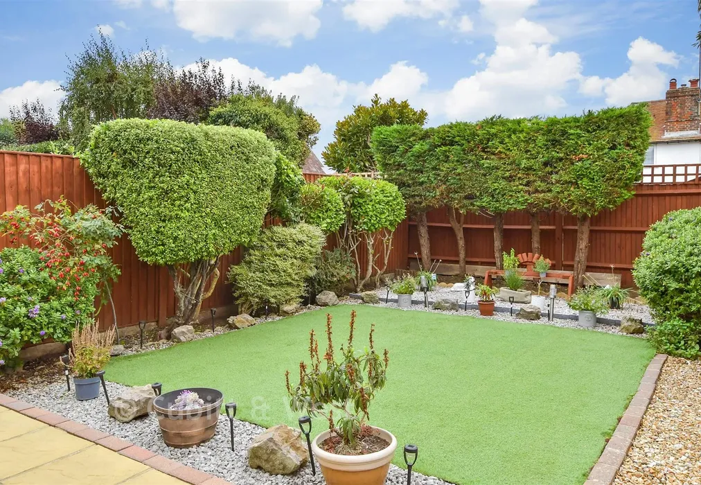 Rear Garden - Angus Road, Goring-By-Sea, Worthing, West Sussex - Wards of Kent