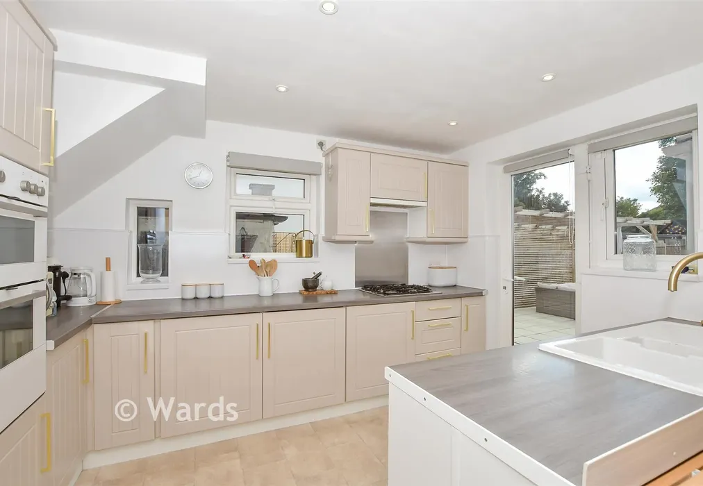Kitchen/ Diner - Hollywood Lane, Wainscott, Rochester, Kent - Wards of Kent